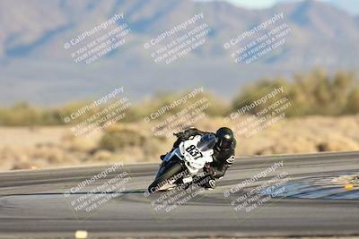 media/Dec-07-2025-CVMA (Sun) [[3e7d2de5dc]]/Race 18-Formula Twins-Formula 40 UL/